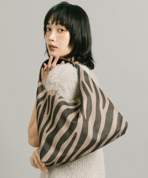 coca(coca)(コカ)の「スエード調ハンドバック(ハンドバッグ・レディース・A/B・ONE SIZE)」の8枚目の写真