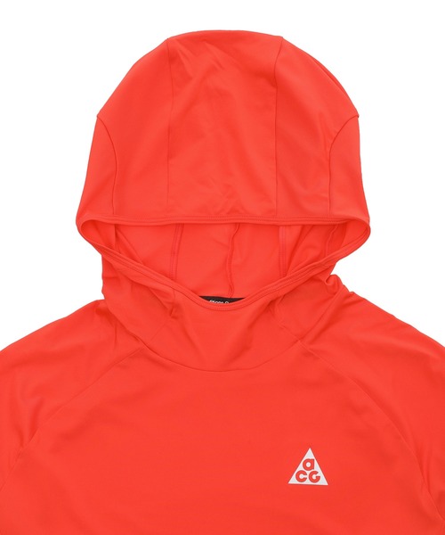 NIKE(ナイキ)の「NIKE WMNS ACG TRAIL UV HD MDLY IO9756-696(Tシャツ/カットソー・レディース・レッド・SMALL/X-SMALL/MEDIUM)」の3枚目の写真