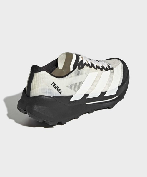 adidas(アディダス)の「TERREX AGRAVIC TT / アディダス adidas(スニーカー・メンズ・ホワイト系その他・29.0cm/26.0cm/26.5cm/27.0cm/28.5cm/27.5cm/28.0cm/23.0cm/23.5cm/24.0cm/24.5cm/25.0cm/25.5cm)」の5枚目の写真