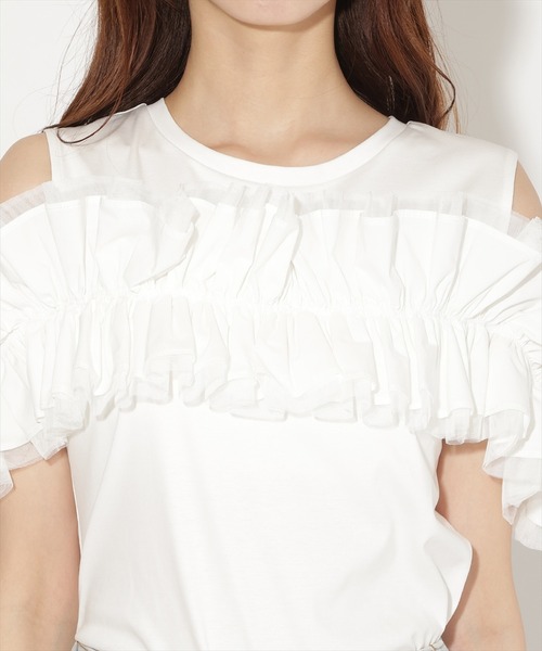 AND COUTURE(アンドクチュール)の「フリルギャザードッキングトップス(Tシャツ/カットソー・レディース・オフホワイト/ブラック・FREE)」の15枚目の写真
