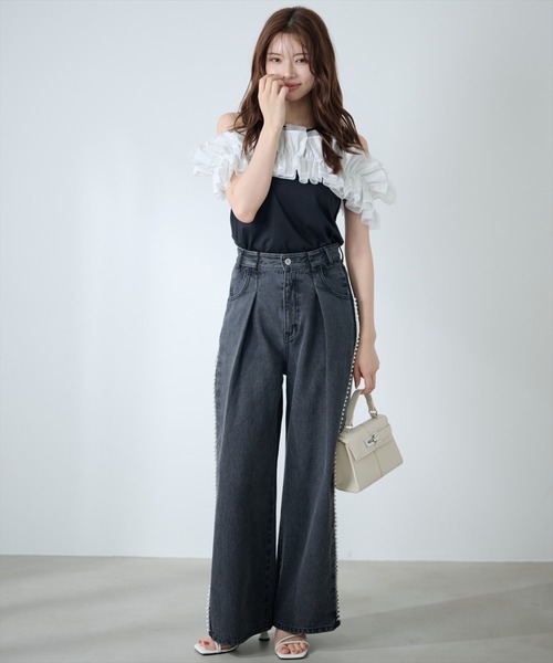 AND COUTURE(アンドクチュール)の「フリルギャザードッキングトップス(Tシャツ/カットソー・レディース・オフホワイト/ブラック・FREE)」の20枚目の写真