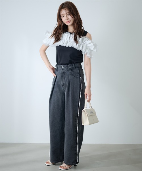 AND COUTURE(アンドクチュール)の「フリルギャザードッキングトップス(Tシャツ/カットソー・レディース・オフホワイト/ブラック・FREE)」の21枚目の写真
