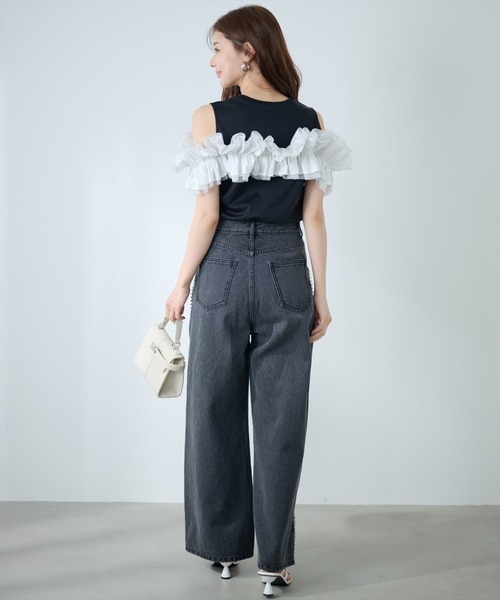 AND COUTURE(アンドクチュール)の「フリルギャザードッキングトップス(Tシャツ/カットソー・レディース・オフホワイト/ブラック・FREE)」の10枚目の写真