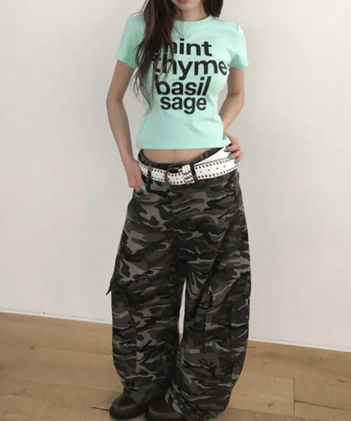 VIVID LADY(ビビッドレディー)の「英字ロゴプリント 半袖Tシャツ(Tシャツ/カットソー・レディース・ミント/ブラック/イエロー・FREE)」の12枚目の写真