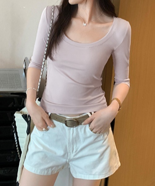 FLINEA(フリネア)の「Uネック半端袖Tシャツ(Tシャツ/カットソー・レディース・パープル/ネイビー/イエロー/ブラック/グレー/ホワイト・FREE)」の5枚目の写真