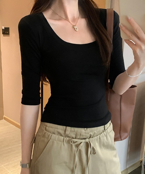 FLINEA(フリネア)の「Uネック半端袖Tシャツ(Tシャツ/カットソー・レディース・パープル/ネイビー/イエロー/ブラック/グレー/ホワイト・FREE)」の1枚目の写真