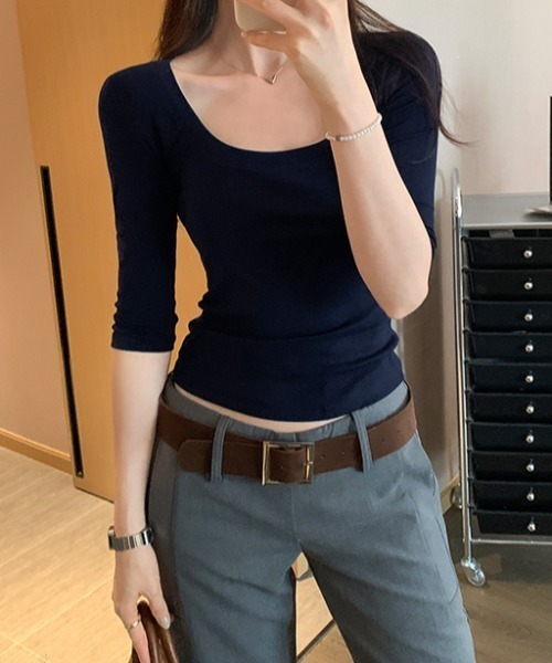 FLINEA(フリネア)の「Uネック半端袖Tシャツ(Tシャツ/カットソー・レディース・パープル/ネイビー/イエロー/ブラック/グレー/ホワイト・FREE)」の16枚目の写真
