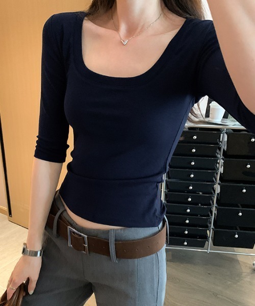 FLINEA(フリネア)の「Uネック半端袖Tシャツ(Tシャツ/カットソー・レディース・パープル/ネイビー/イエロー/ブラック/グレー/ホワイト・FREE)」の17枚目の写真
