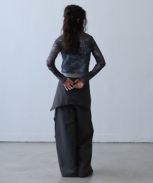 Clum(クルム)の「abstract print sheer mesh long sleeve top / アブストラクトプリントシアーメッシュロングスリーブトップス(Tシャツ/カットソー・レディース・ダークグレー・FREE)」の12枚目の写真