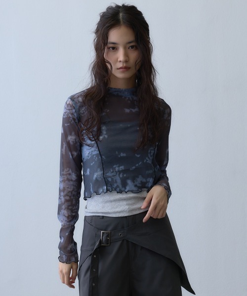 Clum(クルム)の「abstract print sheer mesh long sleeve top / アブストラクトプリントシアーメッシュロングスリーブトップス(Tシャツ/カットソー・レディース・ダークグレー・FREE)」の10枚目の写真
