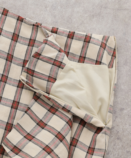 journal standard L'essage(ジャーナルスタンダードレサージュ)の「ROHE/ローエ Draped check skirt スカート(スカート・レディース・アイボリー・36)」の9枚目の写真