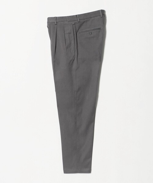 UNITED ARROWS(ユナイテッドアローズ)の「ツイル 2プリーツ キャロット パンツ(チノパンツ・メンズ・ダークグレー/ベージュ・S/L/M)」の2枚目の写真