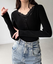 レースレイヤードヘンリーネックリブニット