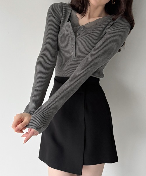 junoah(ジュノア)の「レースレイヤードヘンリーネックリブニット(ニット/セーター・レディース・アイボリー/チャコール/ブラック・LARGE/MEDIUM)」の4枚目の写真