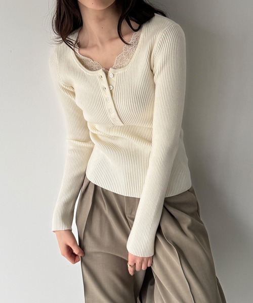 junoah(ジュノア)の「レースレイヤードヘンリーネックリブニット(ニット/セーター・レディース・アイボリー/チャコール/ブラック・LARGE/MEDIUM)」の13枚目の写真