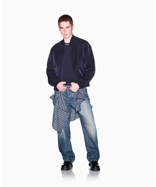 ARMANI EXCHANGE（アルマーニエクスチェンジ）の「【A|X アルマーニ エクスチェンジ】CO リバーシブル ボンバージャケット（ZOZO限定カラー含）（ブルゾン・メンズ・チャコールグレー/ダークネイビー・LARGE/SMALL/MEDIUM/X-SMALL/X-LARGE）」の4枚目の写真