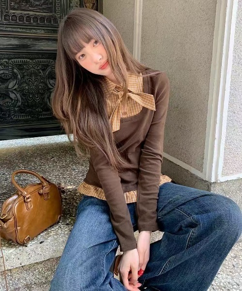 AVYL(アヴィル)の「襟付きドッキングレイヤード風長袖ニット(Tシャツ/カットソー・レディース・ブラック/ブラウン・M)」の6枚目の写真