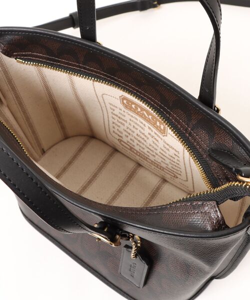COACH(コーチ)の「タクシー トート バッグ 21・シグネチャー キャンバス(ショルダーバッグ・レディース・ブラック系その他・ONE)」の12枚目の写真
