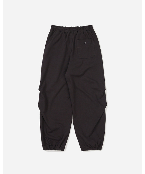 SILENTSYLLABLE（サイレント シラブル）の「Volume jogger pants / Deep umber（スウェットパンツ・メンズ・その他・1/0）」の3枚目の写真