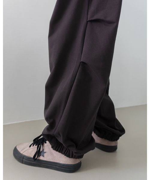 SILENTSYLLABLE（サイレント シラブル）の「Volume jogger pants / Deep umber（スウェットパンツ・メンズ・その他・1/0）」の5枚目の写真