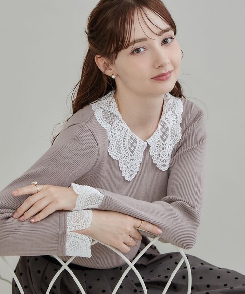 couture brooch（クチュールブローチ）の「【一枚で着映え】レース衿カフス リブニット（ニット/セーター・レディース・ブラック/ブラウン系その他/アイボリー/ブラック系7・36/38/40/42）」の4枚目の写真
