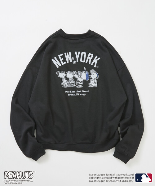 FREAK'S STORE(フリークスストア)の「限定展開 PEANUTS×MLB 別注 ビッグシルエット バックプリント スウェット / YANKEES(スウェット・メンズ・ピンク/ブラック/グレー/ネイビー・SMALL/MEDIUM/LARGE)」の5枚目の写真