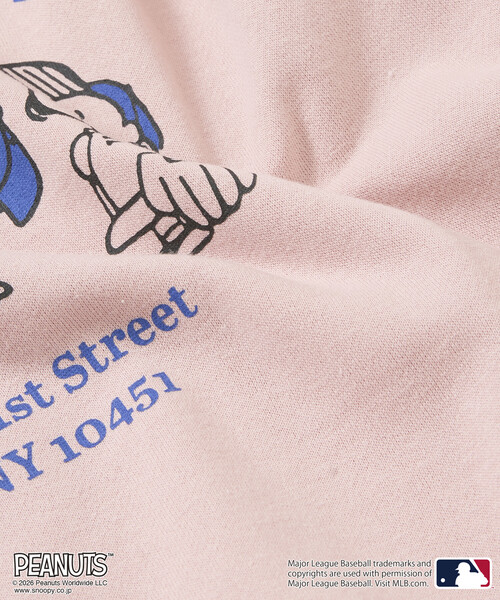 FREAK'S STORE(フリークスストア)の「限定展開 PEANUTS×MLB 別注 ビッグシルエット バックプリント スウェット / YANKEES(スウェット・メンズ・ピンク/ブラック/グレー/ネイビー・SMALL/MEDIUM/LARGE)」の18枚目の写真