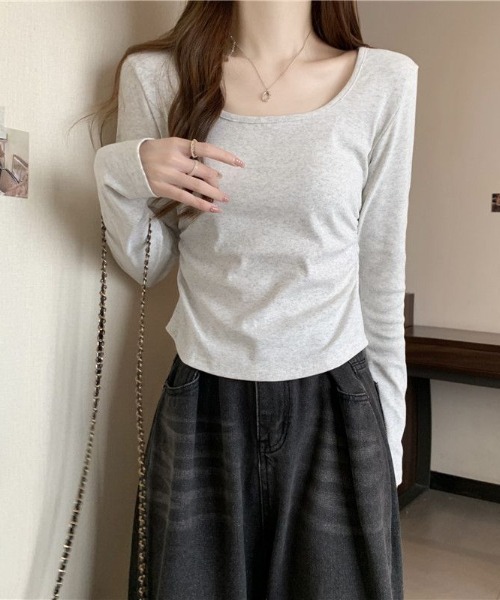 Bifrost(ビフレスト)の「Uネック長袖 Tシャツトップス(Tシャツ/カットソー・レディース・ライトブルー/ベージュ/ブラック/ホワイト・FREE)」の4枚目の写真