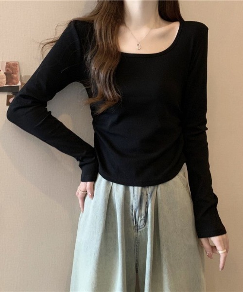 Bifrost(ビフレスト)の「Uネック長袖 Tシャツトップス(Tシャツ/カットソー・レディース・ライトブルー/ベージュ/ブラック/ホワイト・FREE)」の2枚目の写真