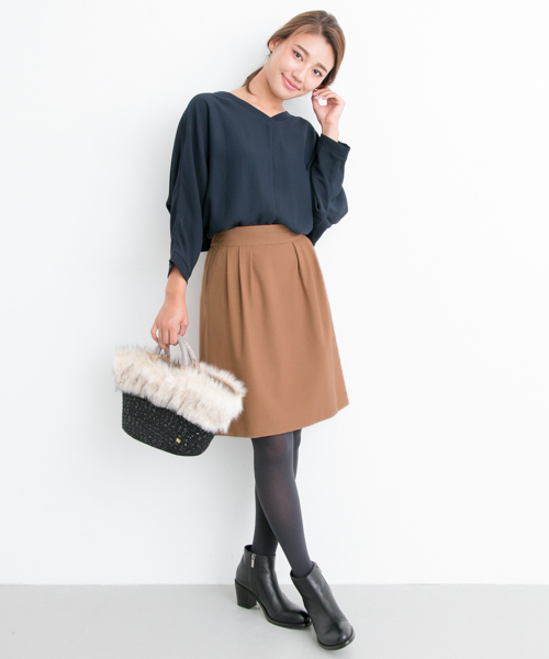 URBAN RESEARCH（アーバンリサーチ）の「UR コスミカルウォームタックスカート（スカート・レディース・ベージュ系その他/ライトグレー/ブラック/ブラック系その他・FREE）」の13枚目の写真