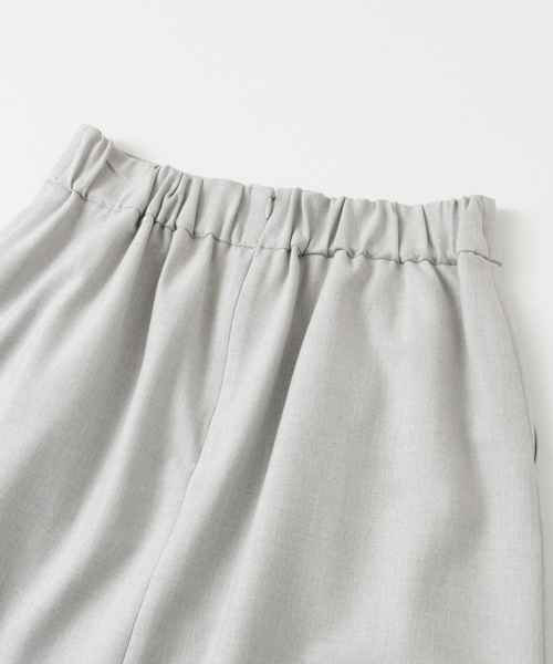 URBAN RESEARCH（アーバンリサーチ）の「UR コスミカルウォームタックスカート（スカート・レディース・ベージュ系その他/ライトグレー/ブラック/ブラック系その他・FREE）」の8枚目の写真