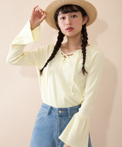 OLIVE des OLIVE(オリーブデオリーブ)の「★レースアッププルオーバー(Tシャツ/カットソー・レディース・ピンク系その他/その他/オフホワイト/イエロー・FREE)」の2枚目の写真