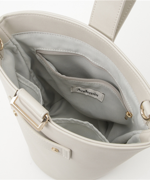 Andemiu（アンデミュウ）の「２ＷＡＹハンドルバケツＢＡＧ751789（ショルダーバッグ・レディース・ライトグレー/オレンジ/ブラック・FREE）」の6枚目の写真