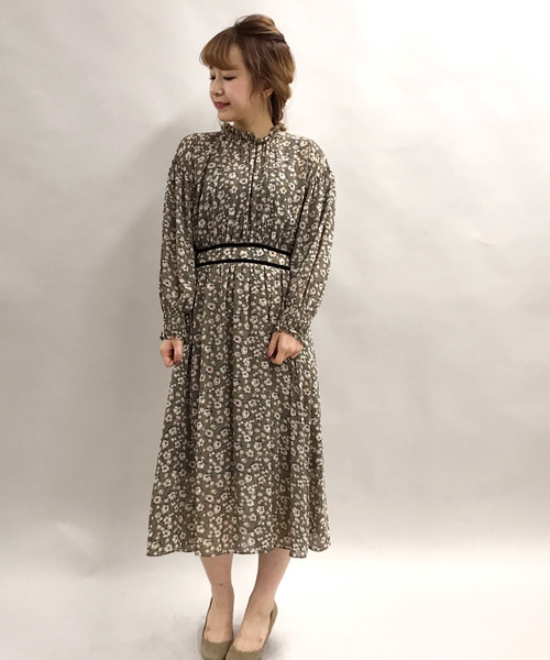 Cheek（チーク）の「ベロア配色花柄ワンピース（ワンピース・レディース・ブラック/ブラウン/モスグリーン・MEDIUM）」の16枚目の写真