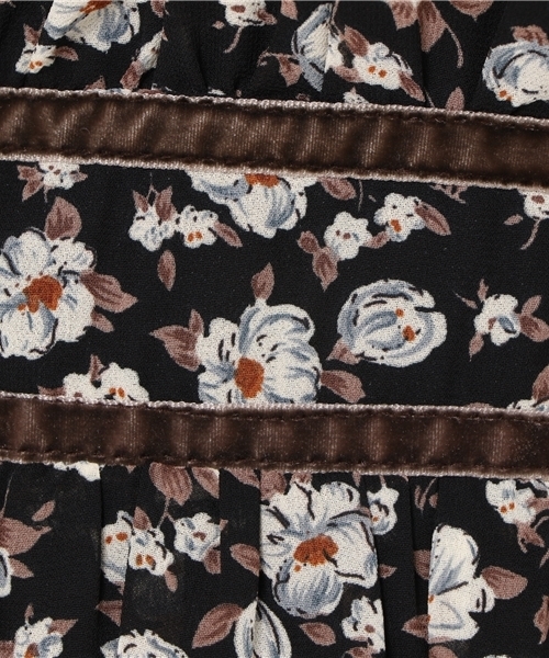 Cheek（チーク）の「ベロア配色花柄ワンピース（ワンピース・レディース・ブラック/ブラウン/モスグリーン・MEDIUM）」の9枚目の写真