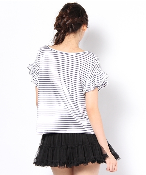 Khaju(カージュ)の「Khaju:ボーダーフリルスリーブ Tee(Tシャツ/カットソー・レディース・オフホワイト/グレー・ONE SIZE)」の4枚目の写真