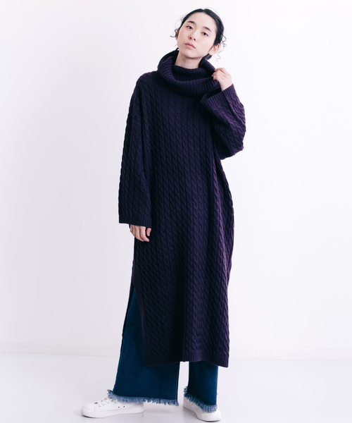 MERLOT（メルロー）の「オフタートルケーブルニットワンピース1108（ワンピース・レディース・ブラック/ベージュ/パープル/グリーン/ワイン・FREE）」の8枚目の写真