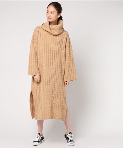 MERLOT（メルロー）の「オフタートルケーブルニットワンピース1108（ワンピース・レディース・ブラック/ベージュ/パープル/グリーン/ワイン・FREE）」の9枚目の写真