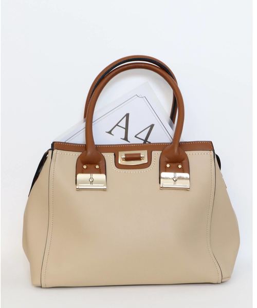 florist（フローリスト）の「【2way】【3点セット】配色ハンドルハンドバッグ（ハンドバッグ・レディース・ブラック/ベージュ/ネイビー/レッド/ピンク/イエロー/ダークグレー/キャメル/ライトブルー・FREE）」の15枚目の写真