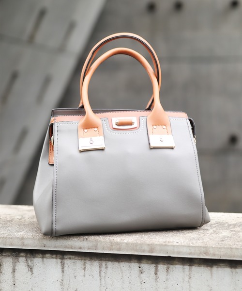 florist（フローリスト）の「【2way】【3点セット】配色ハンドルハンドバッグ（ハンドバッグ・レディース・ブラック/ベージュ/ネイビー/レッド/ピンク/イエロー/ダークグレー/キャメル/ライトブルー・FREE）」の3枚目の写真