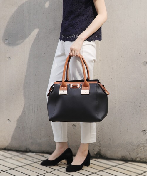 florist（フローリスト）の「【2way】【3点セット】配色ハンドルハンドバッグ（ハンドバッグ・レディース・ブラック/ベージュ/ネイビー/レッド/ピンク/イエロー/ダークグレー/キャメル/ライトブルー・FREE）」の2枚目の写真