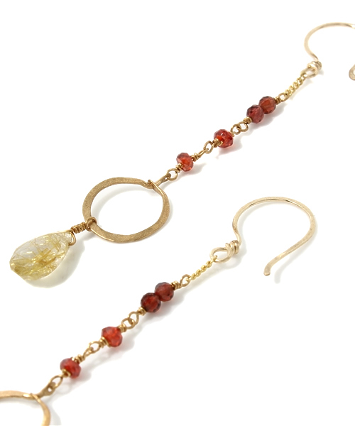 Demi-Luxe BEAMS（デミルクス ビームス）の「△LEOWORKS / ルチルクォーツ ピアス（ピアス（両耳用）・レディース・その他1・ONE SIZE）」の2枚目の写真