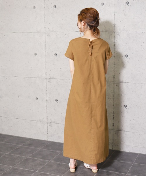 reca(レカ)の「ゆるシルエットAラインフレアワンピース バック編み上げデザイン(ワンピース・レディース・ブラック/ベージュ/カーキ/キャメル・M)」の18枚目の写真