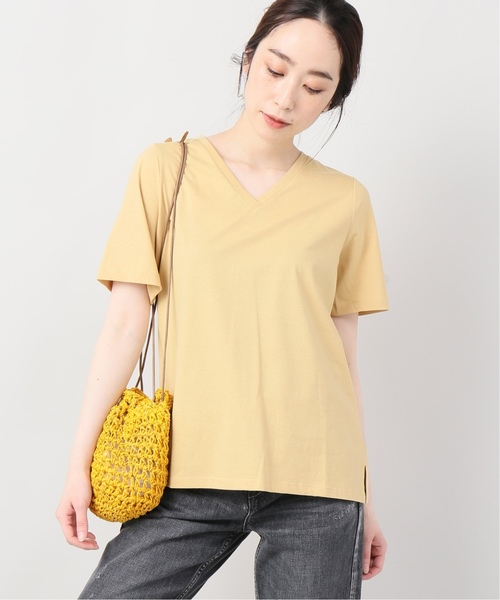 B.C STOCK(ベーセーストック)の「【汗染み防止】VネックTシャツ(Tシャツ/カットソー・レディース・ホワイト/ブラック/ベージュ/ブルー系その他・FREE)」の1枚目の写真
