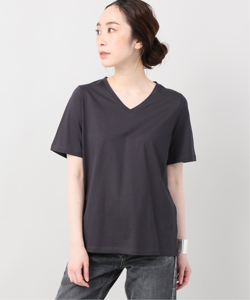B.C STOCK(ベーセーストック)の「【汗染み防止】VネックTシャツ(Tシャツ/カットソー・レディース・ホワイト/ブラック/ベージュ/ブルー系その他・FREE)」の3枚目の写真