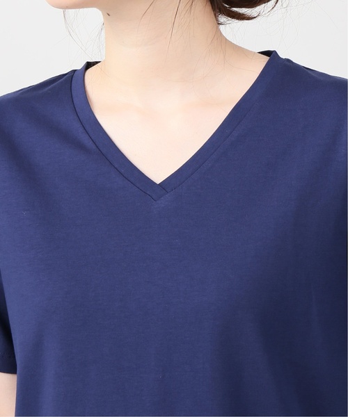 B.C STOCK(ベーセーストック)の「【汗染み防止】VネックTシャツ(Tシャツ/カットソー・レディース・ホワイト/ブラック/ベージュ/ブルー系その他・FREE)」の17枚目の写真