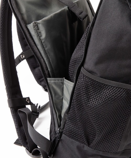 WEGO（ウィゴー）の「WEGO/ガジェットルームリュック（バックパック/リュック・メンズ・ブラック・FREE）」の11枚目の写真