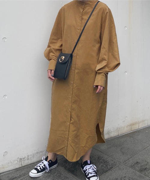 ABITOKYO（アビトーキョー）の「スタンドカラー ボリューム袖シャツワンピース（シャツワンピース・レディース・ベージュ/ブルーグレー/キャメル・FREE）」の8枚目の写真