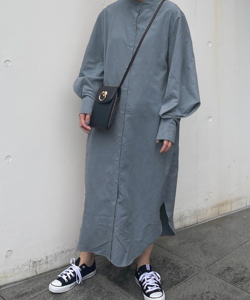 ABITOKYO（アビトーキョー）の「スタンドカラー ボリューム袖シャツワンピース（シャツワンピース・レディース・ベージュ/ブルーグレー/キャメル・FREE）」の5枚目の写真