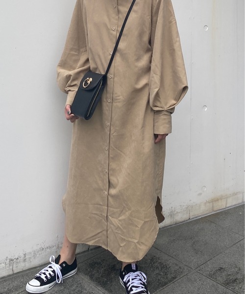 ABITOKYO（アビトーキョー）の「スタンドカラー ボリューム袖シャツワンピース（シャツワンピース・レディース・ベージュ/ブルーグレー/キャメル・FREE）」の14枚目の写真